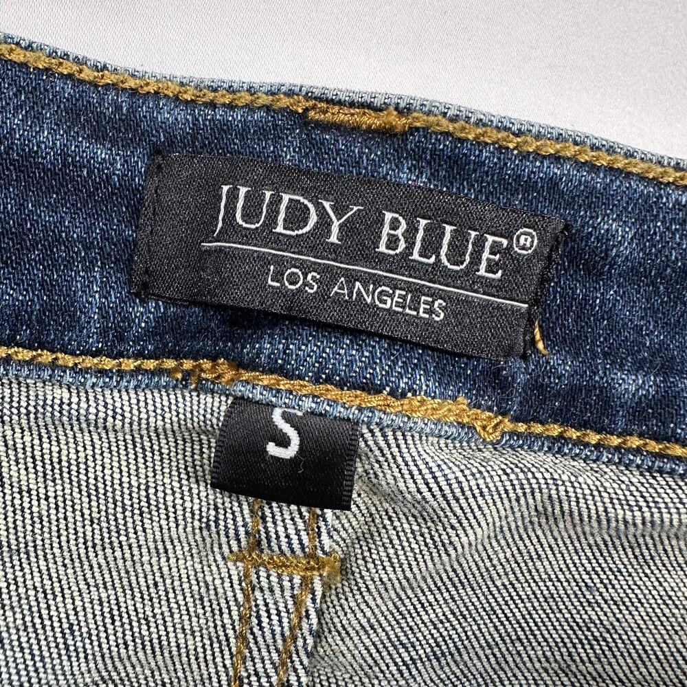 Judy Blue Shorts Womens Small Blue Denim Button Fly Bermuda Medium Wash Fade New - Picture 3 of 12